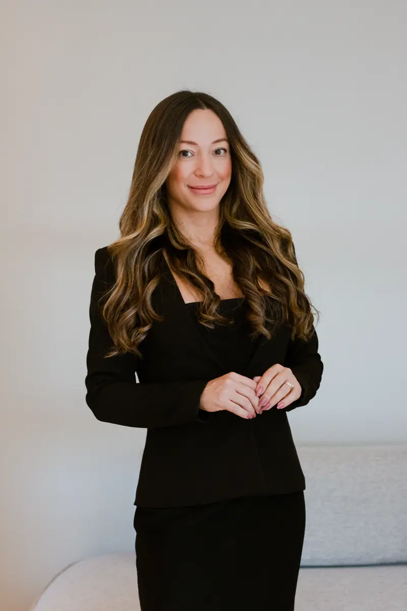 Dra. Larissa Luiz Ribeiro